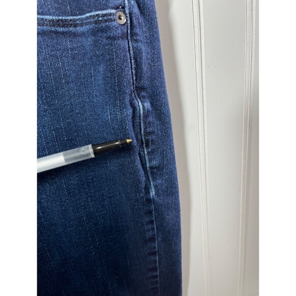 Calvin Klein Dark Wash Mid Rise Skinny Jeans Women’s Size 30/ 14 (34/28} - Picture 3 of 8
